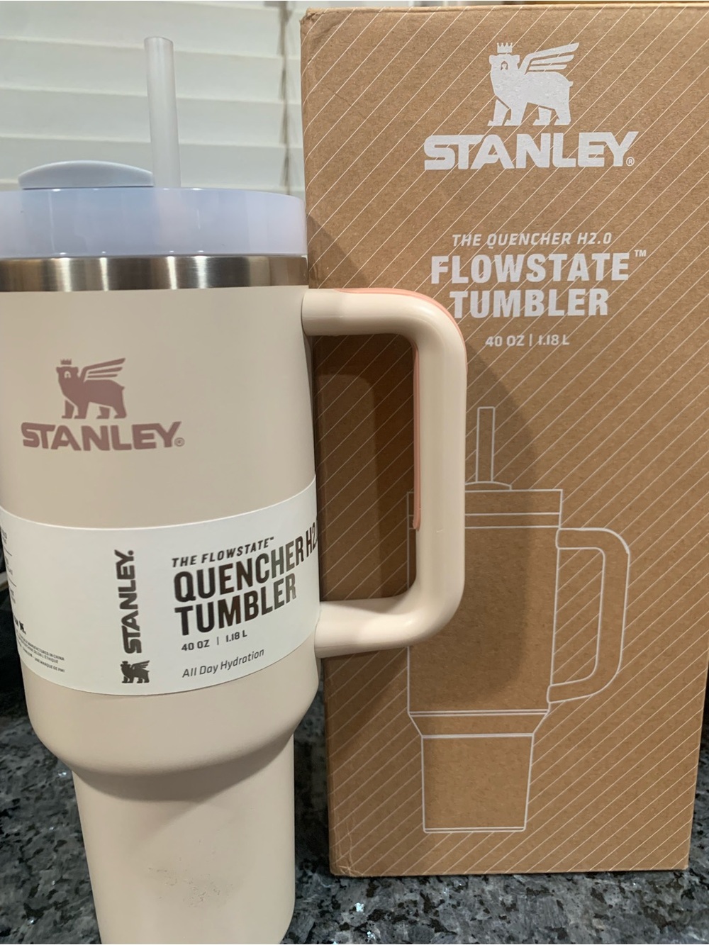 Stanley 40 oz Stainless Steel H2.0
FlowState Quencher Tumbler
